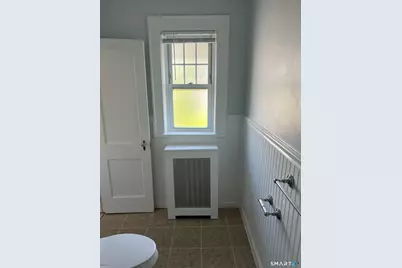 24 Circular Avenue #3B, Bridgeport, CT 06605 - Photo 19