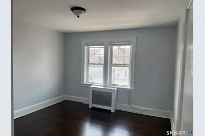 24 Circular Avenue #3B, Bridgeport, CT 06605 - Photo 5