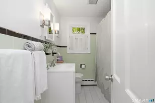 1706 Main St, Glastonbury, CT 06033 - Photo 17