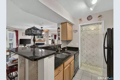 87 Leafwood Lane #239, Groton, CT 06340 - Photo 7