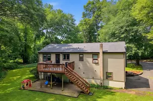24 Dean Rd, East Lyme, CT 06333 - Photo 17