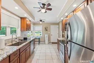 17 Quell Ct, Cheshire, CT 06410 - Photo 5