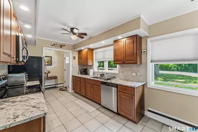 17 Quell Court, Cheshire, CT 06410 - Photo 3