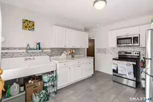 115 Barnum Ter, Stratford, CT 06614 - Photo 5