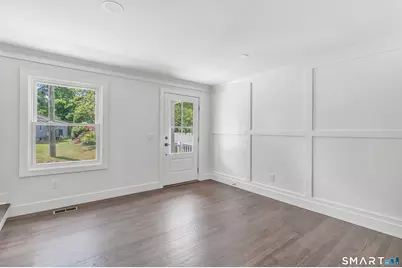 21 Meadow Street, Milford, CT 06460 - Photo 9