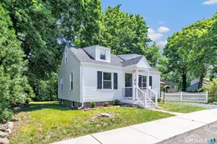 21 Meadow St, Milford, CT 06460 - Photo 3
