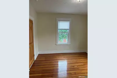 48-50 Bliss Street #3rd Flr. East, Hartford, CT 06114 - Photo 5