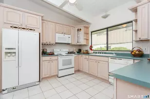 106 Gillies Ln, Norwalk, CT 06854 - Photo 15