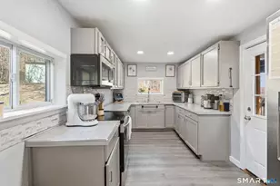 226 Pumpkin Hill Rd, Groton, CT 06355 - Photo 13