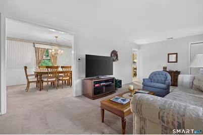 44 Roslyn Drive, Cheshire, CT 06410 - Photo 3