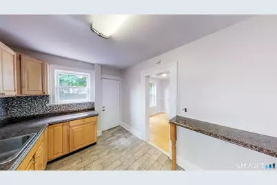 30 Henry Street, New Haven, CT 06511 - Photo 5