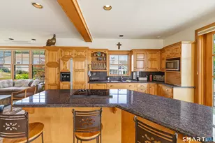 25 Spencer Ave, Guilford, CT 06437 - Photo 11