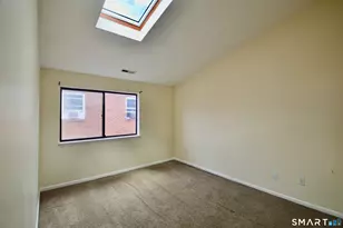 18 Amsterdam Ave, Bridgeport, CT 06606 - Photo 17
