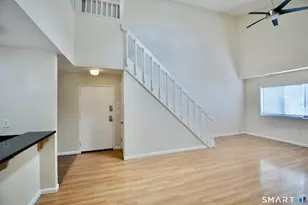 18 Amsterdam Ave, Bridgeport, CT 06606 - Photo 11