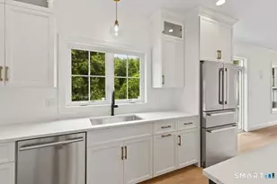 600 Lydall St, Manchester, CT 06042 - Photo 3