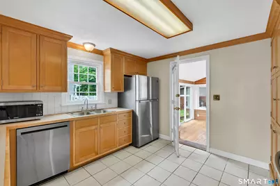 28 Huber Avenue, Meriden, CT 06450 - Photo 9