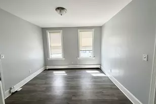 215 Read St, Bridgeport, CT 06607 - Photo 3