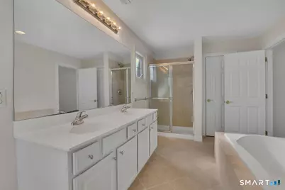 25 Fenwick Drive, Avon, CT 06001 - Photo 23