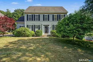 25 Fenwick Dr, Avon, CT 06001 - Photo 1