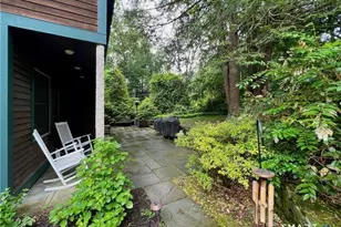 298 Erskine Rd, Stamford, CT 06903 - Photo 17
