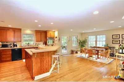 298 Erskine Road, Stamford, CT 06903 - Photo 3