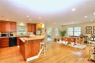 298 Erskine Rd, Stamford, CT 06903 - Photo 3