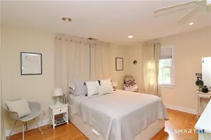298 Erskine Rd, Stamford, CT 06903 - Photo 11
