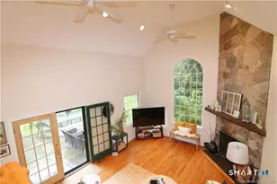 298 Erskine Rd, Stamford, CT 06903 - Photo 21