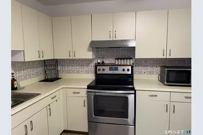 585 Park Road #5-8, Waterbury, CT 06708 - Photo 3