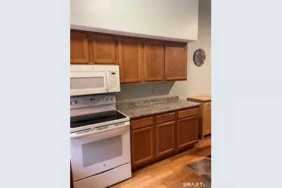 102 North Maple Street #6B, Enfield, CT 06082 - Photo 5