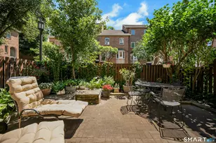 118 Forest St, Stamford, CT 06901 - Photo 21