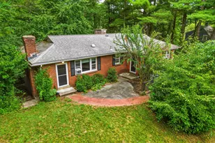 8 Washington Cir, Farmington, CT 06085 - Photo 1