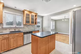 175 Post Oak Rd, Stratford, CT 06614 - Photo 9