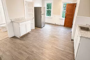 31 Wallace St, New Britain, CT 06051 - Photo 5