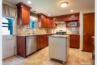 150 Fisk Drive, Newington, CT 06111 - Photo 21