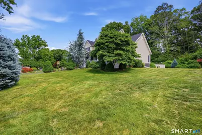 30 Tranquility Way, Milford, CT 06461 - Photo 5