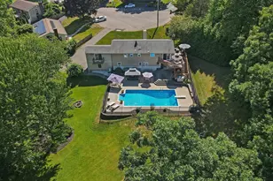 95 Lynn Dr, Meriden, CT 06451 - Photo 3