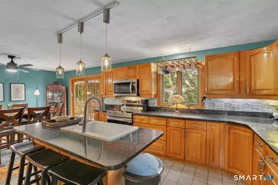 95 Lynn Drive, Meriden, CT 06451 - Photo 7