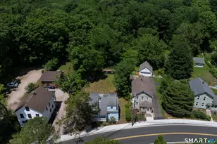 512 Leetes Island Rd, Branford, CT 06405 - Photo 3