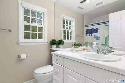 559 Cheese Spring Road, New Canaan, CT 06840 - Photo 27