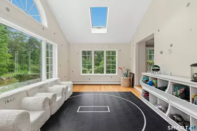 559 Cheese Spring Road, New Canaan, CT 06840 - Photo 9