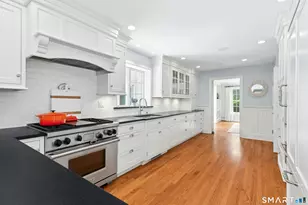 559 Cheese Spring Rd, New Canaan, CT 06840 - Photo 13