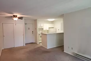 18 Prospect St, Manchester, CT 06040 - Photo 7
