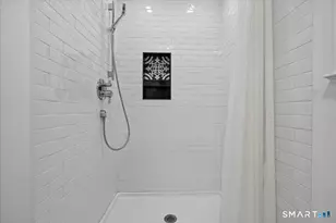 45 Richmond Ave, New Haven, CT 06515 - Photo 15