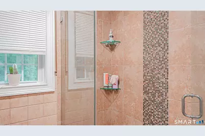 409 Oakville Avenue, Waterbury, CT 06708 - Photo 11