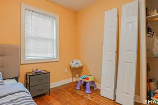 409 Oakville Ave, Waterbury, CT 06708 - Photo 15