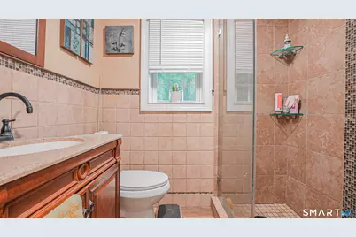 409 Oakville Avenue, Waterbury, CT 06708 - Photo 9