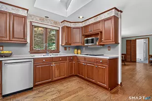 8 Cutter Ln, Glastonbury, CT 06033 - Photo 15
