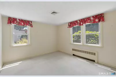 90 Woodland Avenue, Bloomfield, CT 06002 - Photo 27