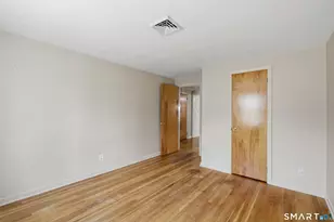90 Woodland Ave, Bloomfield, CT 06002 - Photo 19